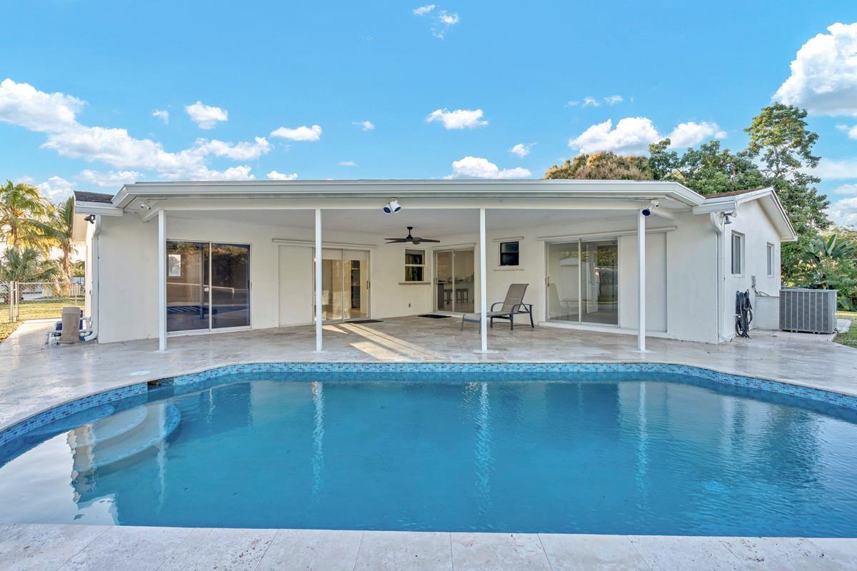 Building Photo - 290 NW 65th Ave