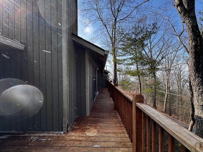 Building Photo - Central AVL Condo - Huge Deck, Views and Community Pool