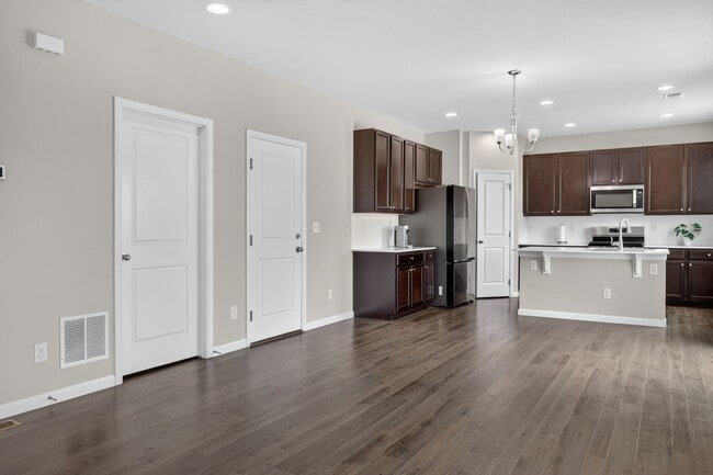 Building Photo - 360 Marlowe Ct