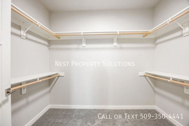 Building Photo - 909 5th Ave NE