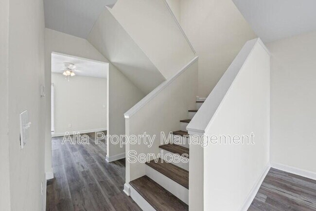 Building Photo - 1848 Willowood Dr