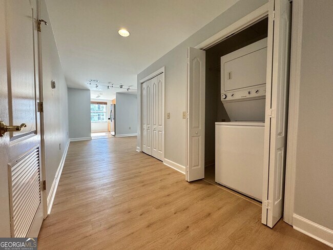 Building Photo - 195 14th St NE