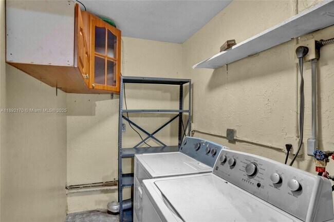 Building Photo - 26750 SW 124th Ave