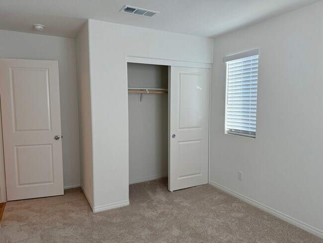 Building Photo - Brand new house at Winchester road in Brand New Willow Springs community - close to everywhere