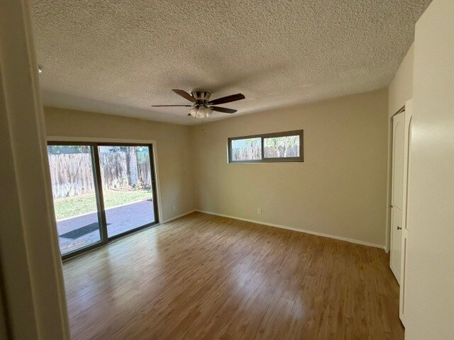 Building Photo - 1740 Huntington Dr