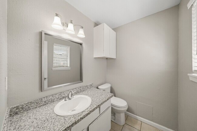 Building Photo - 4605 Orange Cir N