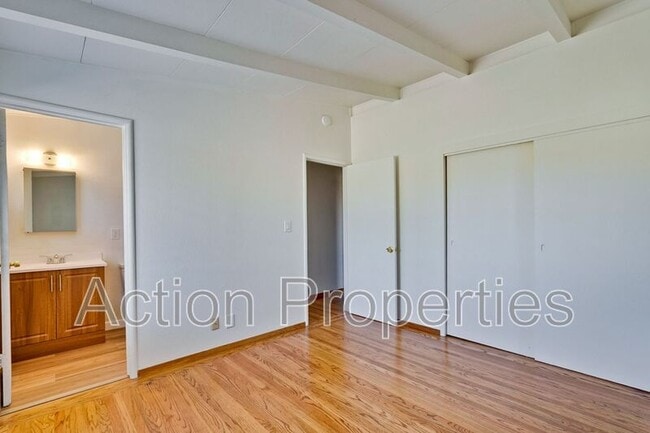 Building Photo - 2343 Jackson St