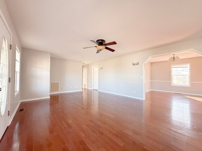 Building Photo - Spacious 3-Bedroom Home with Huge Basement, Garage, and Scenic Country Views