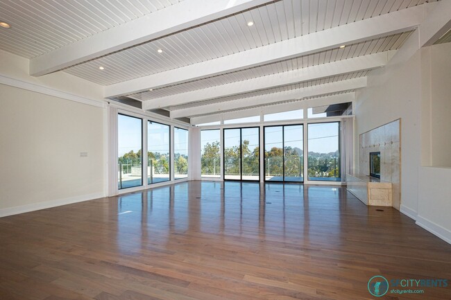 Building Photo - Sherwood Forest: Single Family Home w/ 2 C...