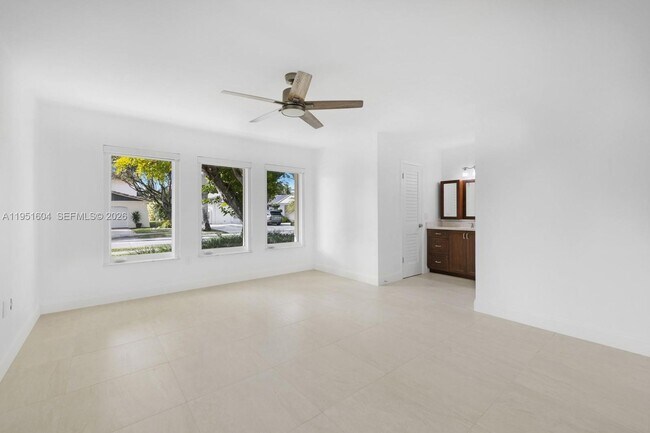 Building Photo - 2045 SW 125th Ct