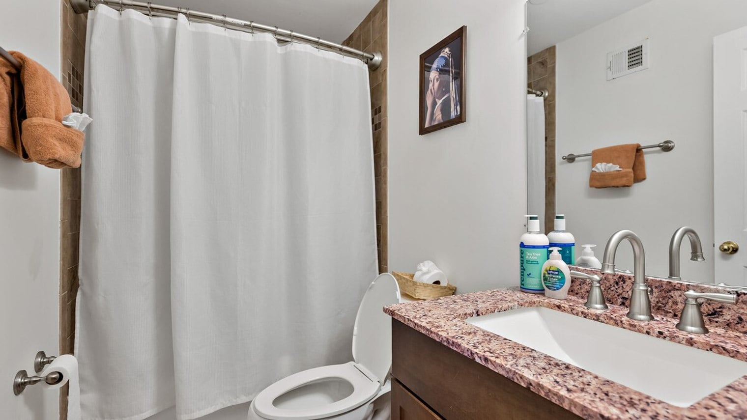 Building Photo - 6365 Columbia Pike