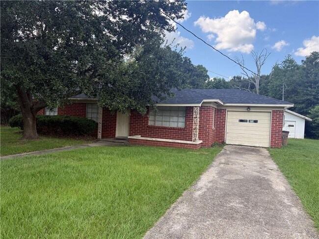 Building Photo - 2210 Ellen Dr