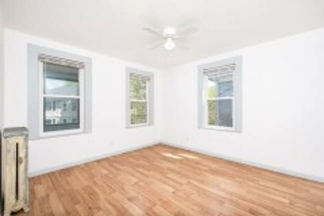 Building Photo - Renovated 4BR with In-Unit Laundry Near Moody Street