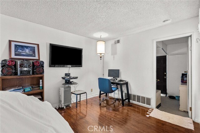 Building Photo - 663 Eston Pl