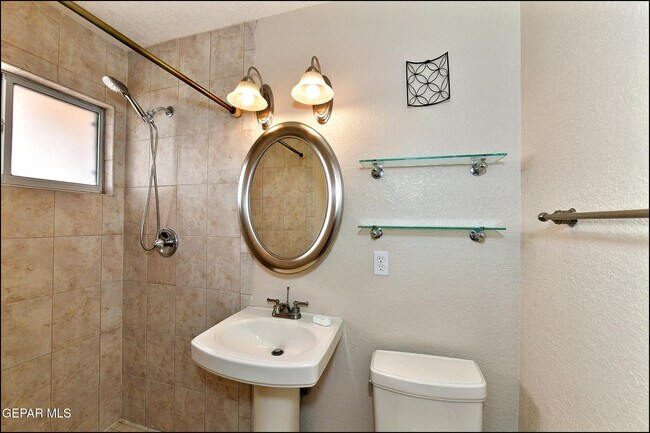 Building Photo - 7830 Basswood Ave