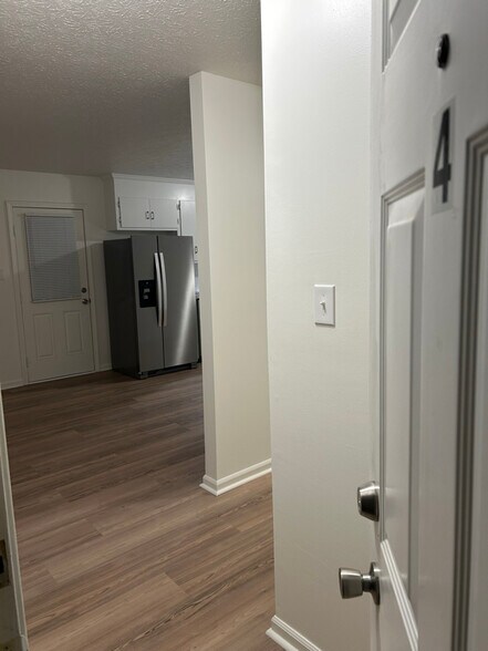 Building Photo - 5290 Waterlick Rd