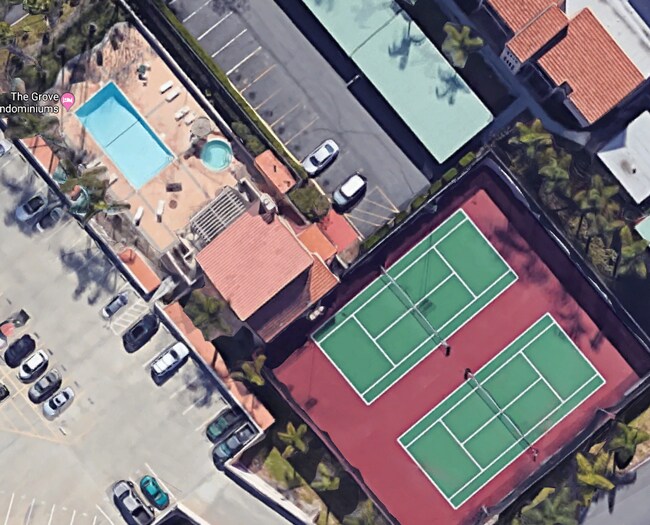 Building Photo - The Grove 2bd/1ba, Corner Unit