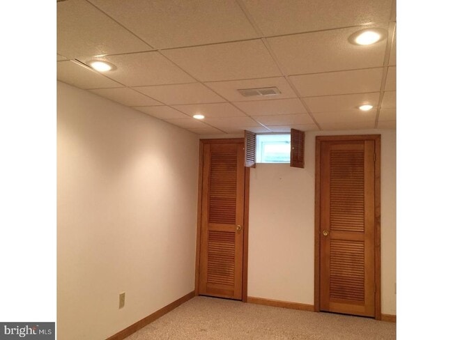 Building Photo - 150 Bishops Gate Ln