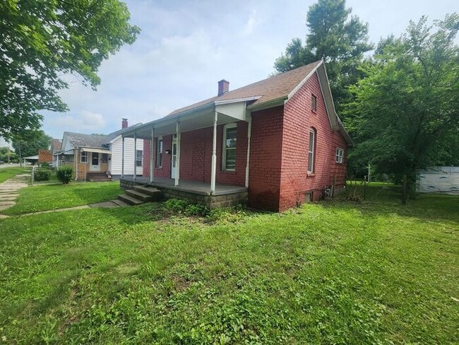 Building Photo - Cute 1 Bedroom