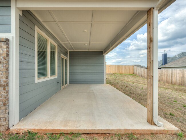 Building Photo - Beautiful New Construction Home in Edmond/...