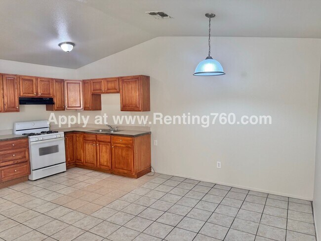 Building Photo - 7237 Murray Ln