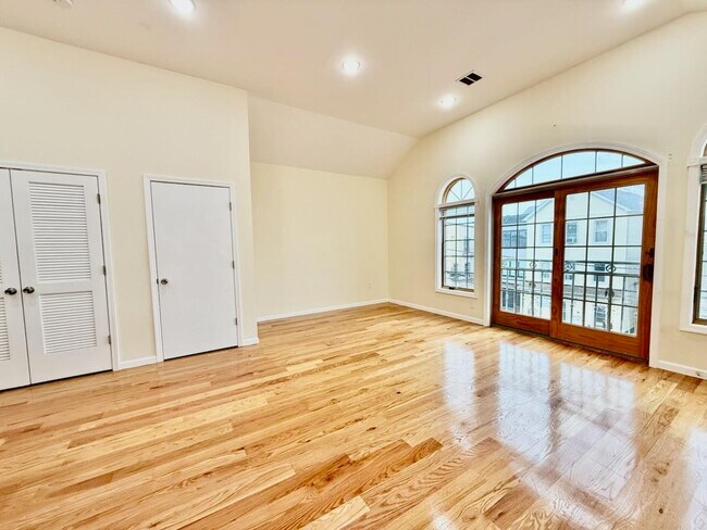 Building Photo - 91 W 20th St