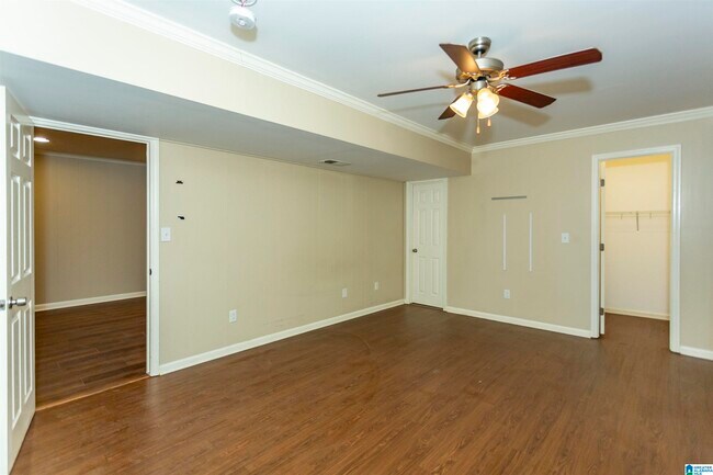 Building Photo - 1928 Indian Lake Dr