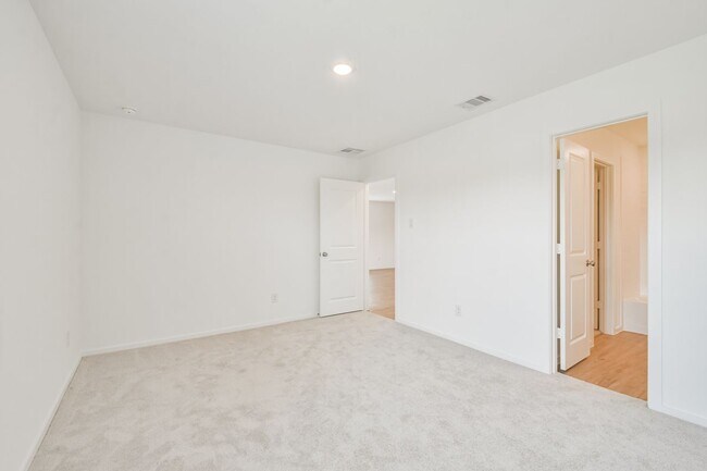Building Photo - 18562 Cepagatti Dr