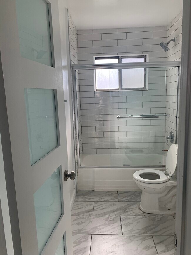 Building Photo - 4901 Laurel Canyon Blvd