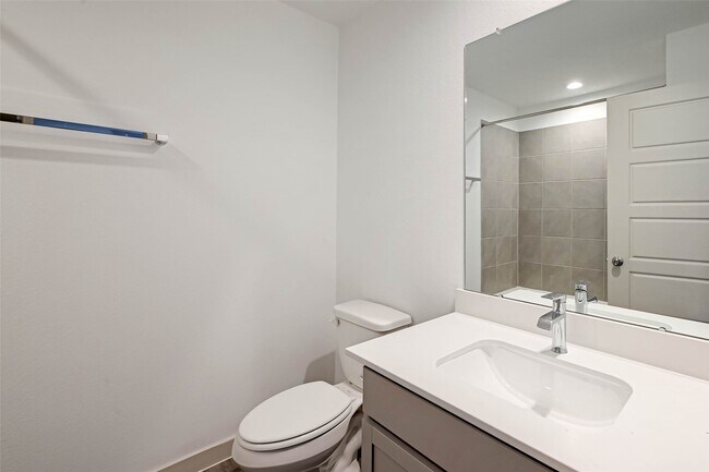 Building Photo - 250 John House Ln