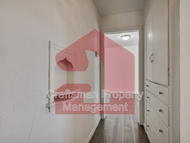 Building Photo - 2017 Downing St