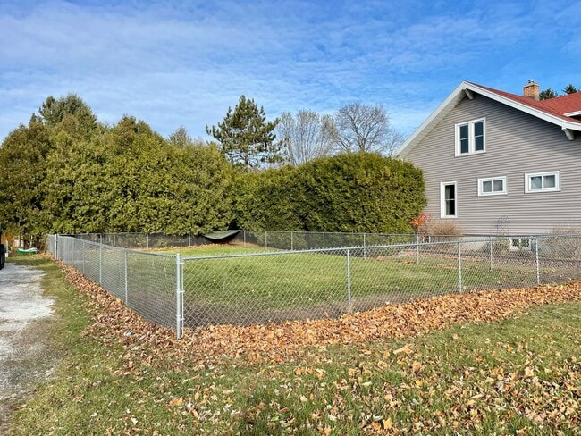 Building Photo - 2707 Forest Ave