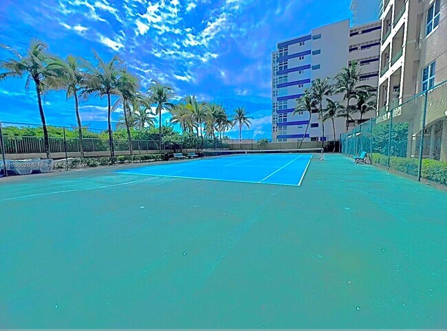 Building Photo - 2080 S Ocean Dr