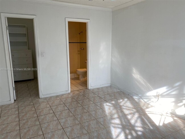 Building Photo - 2832 Fillmore St