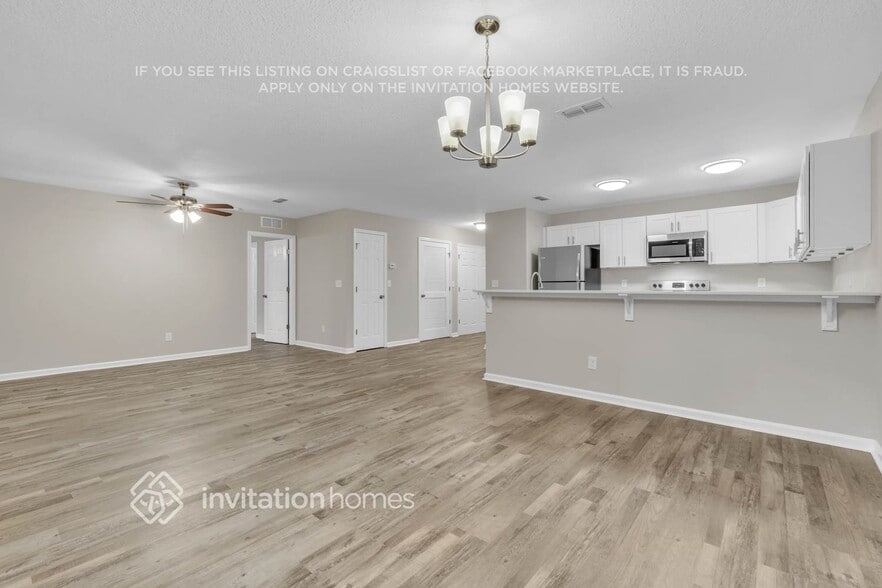 Building Photo - 8013 Violet Willow Ln