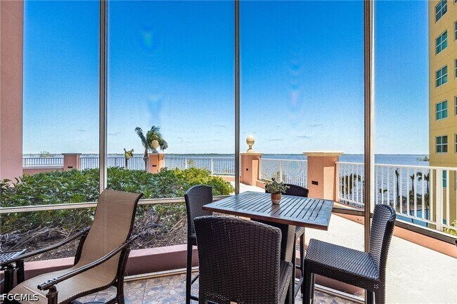 Building Photo - 2745 First St