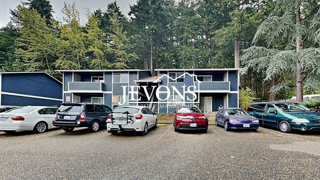 Building Photo - 2076 E 56th St