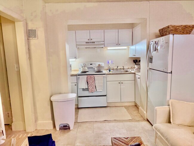 Building Photo - 50 Parkman St