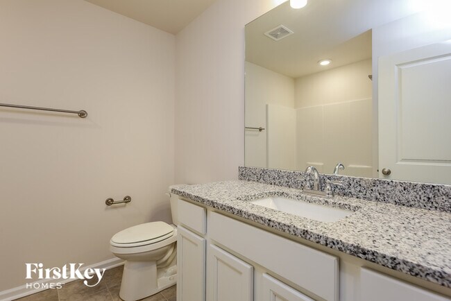 Building Photo - 1109 Mission Hill Ln