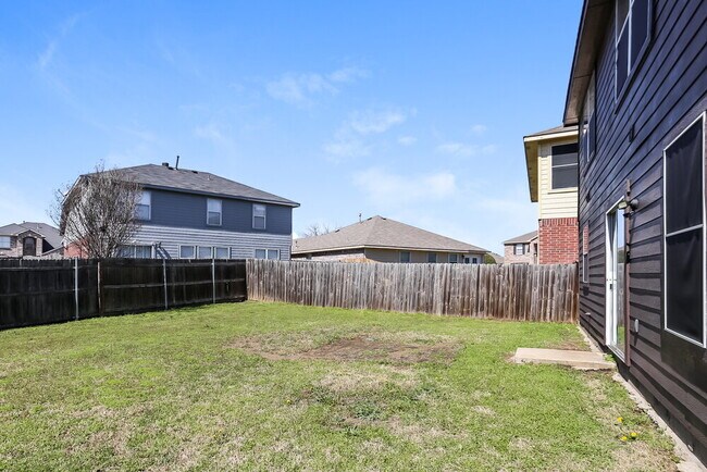 Building Photo - 7802 Mason Dells Dr