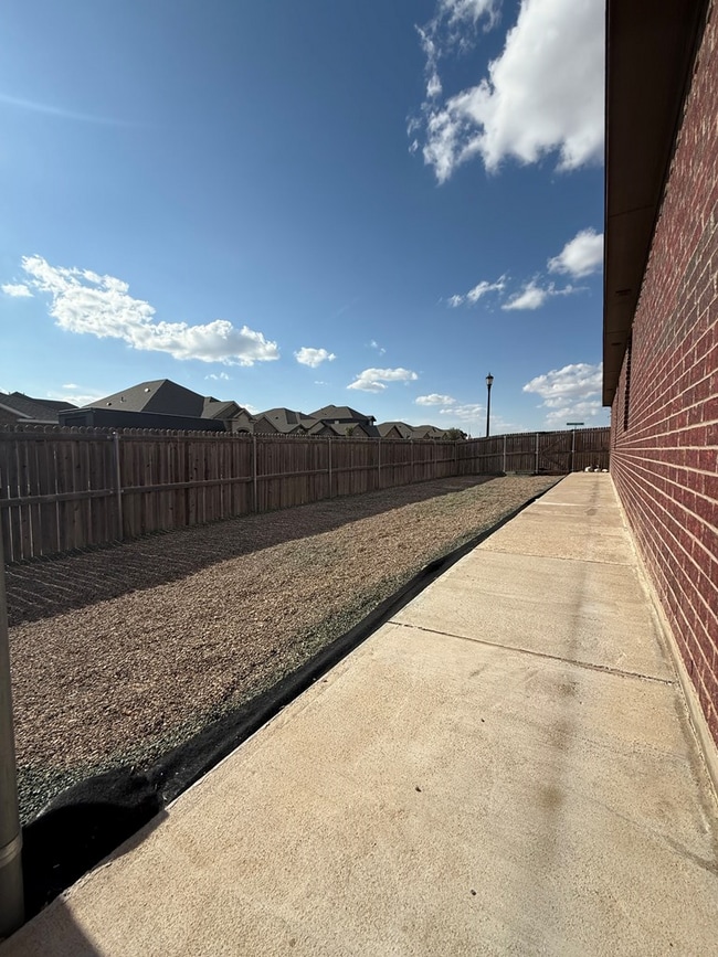 Building Photo - 7300 La Escolara Ranch Rd
