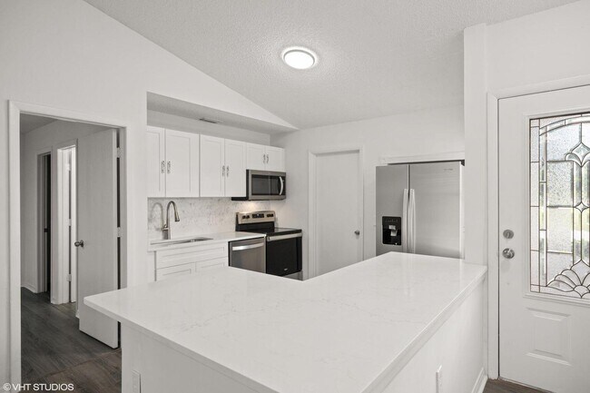Building Photo - 3438 SW Martin St