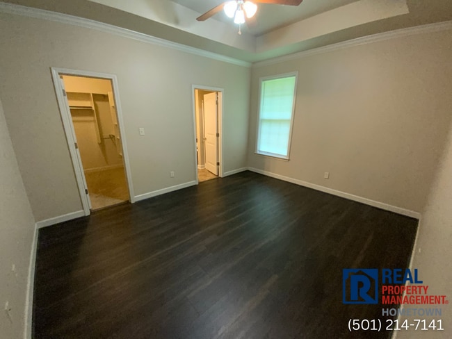 Building Photo - 7503 Royal Oaks Dr