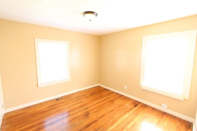 Building Photo - 505 Sunrise Blvd