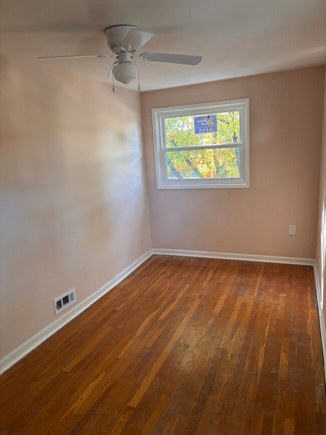 Building Photo - 2137 Braddish Ave