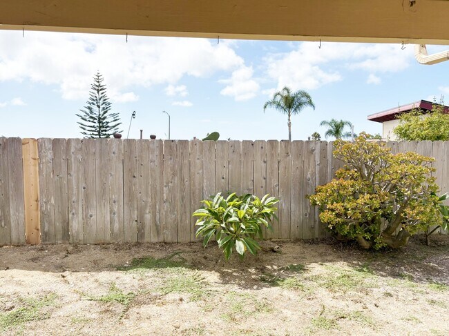 Building Photo - 3189 Coral Dr