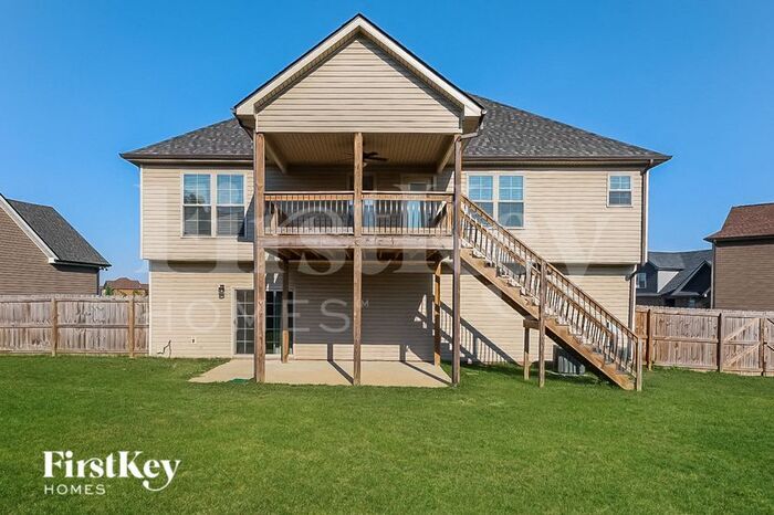Building Photo - 718 Rushville Dr