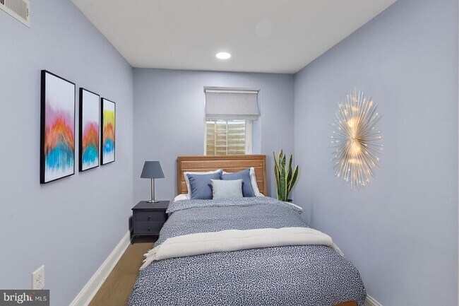 Building Photo - 1409 S Taylor St