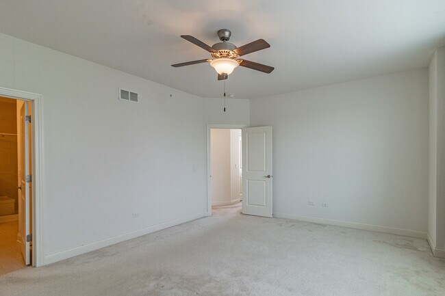 Building Photo - 142 Easton Ct