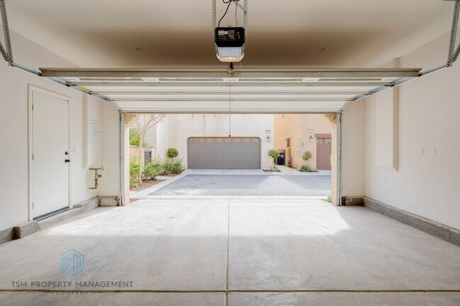 Building Photo - Beautifully Upgraded 2019-Built 4 Beds 3.5 Baths 2109 Sqft Home in Eastvale!